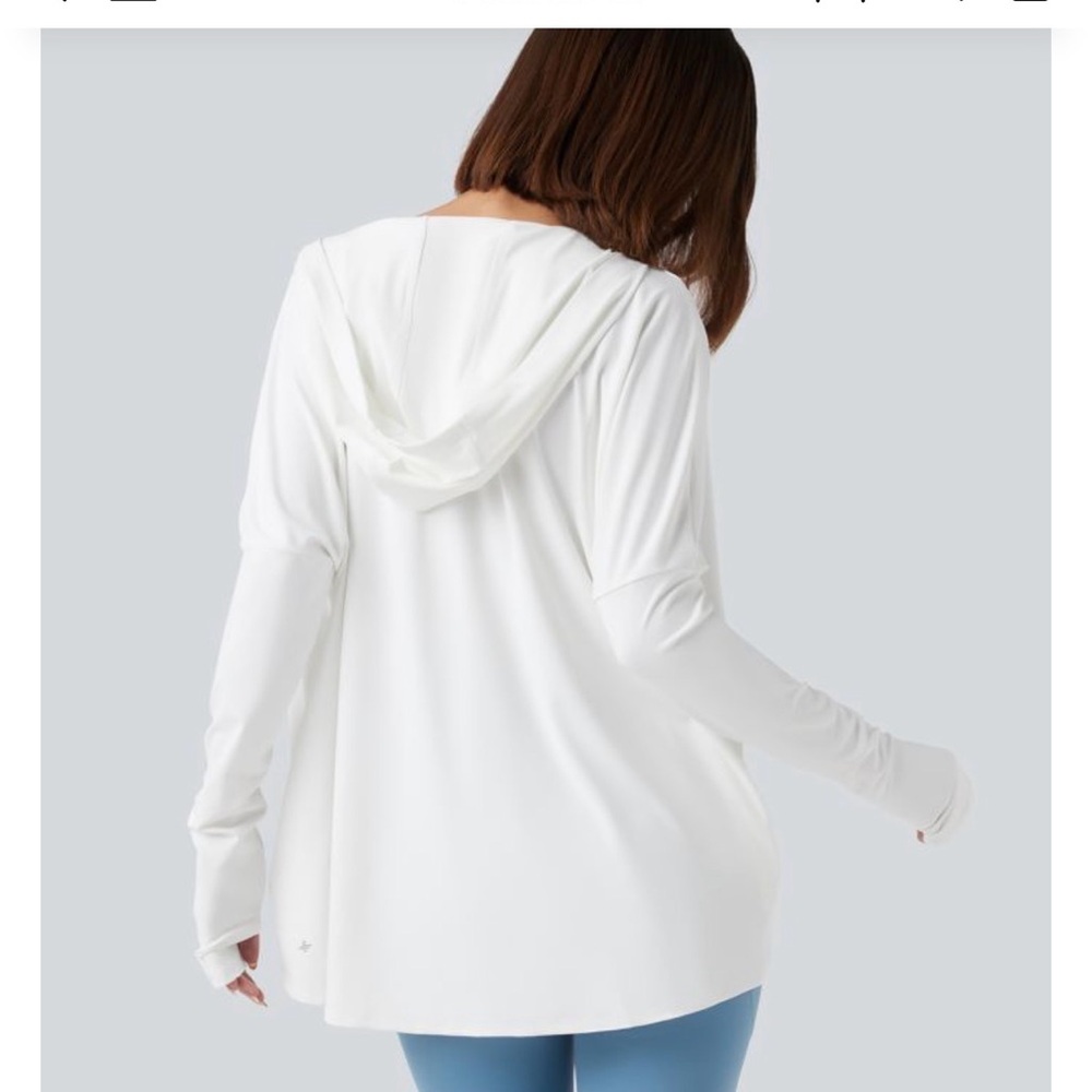 HALARA White Hooded Sweatshirt. NWT